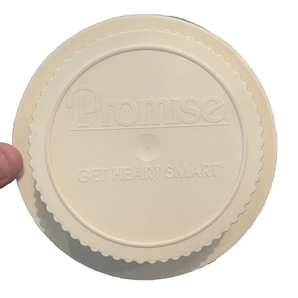 VTG Promise Margarine Plastic Container - Hearts on Lid "Get Heart Smart" Spread - Picture 3 of 4